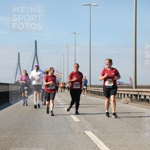 03.10.2025 - Köhlbrandbrückenlauf Yannick Fuchs http://msf.ph/oto/9192427 03.10.2025 12:14:01 Position 3 6515 meine-sportfotos.de