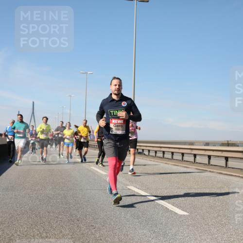 03.10.2025 - Köhlbrandbrückenlauf Yannick Fuchs http://msf.ph/oto/9192434 03.10.2025 11:53:48 Position 3 5689 meine-sportfotos.de