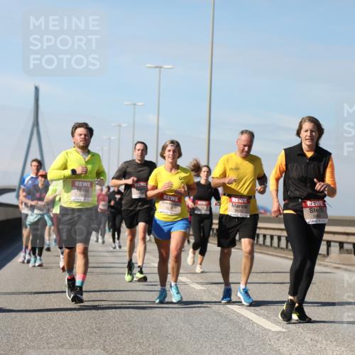 03.10.2025 - Köhlbrandbrückenlauf Yannick Fuchs http://msf.ph/oto/9192439 03.10.2025 11:53:48 Position 3 5902, 5903, 5674, 5673, 5062 meine-sportfotos.de