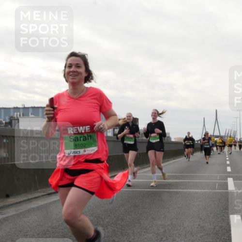 03.10.2025 - Köhlbrandbrückenlauf Matties Gatica Varas http://msf.ph/oto/9192440 03.10.2025 16:10:29 Position 3 8102 meine-sportfotos.de