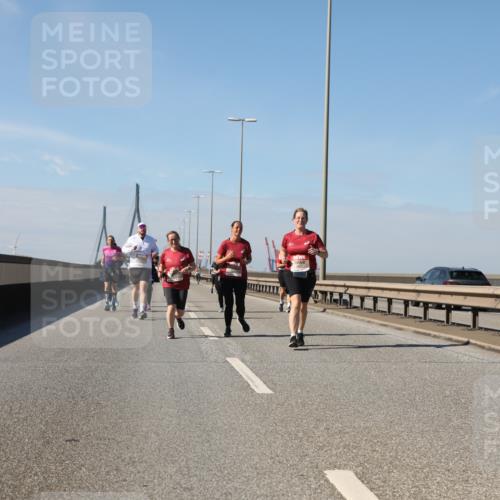 03.10.2025 - Köhlbrandbrückenlauf Yannick Fuchs http://msf.ph/oto/9192443 03.10.2025 12:14:02 Position 3  meine-sportfotos.de