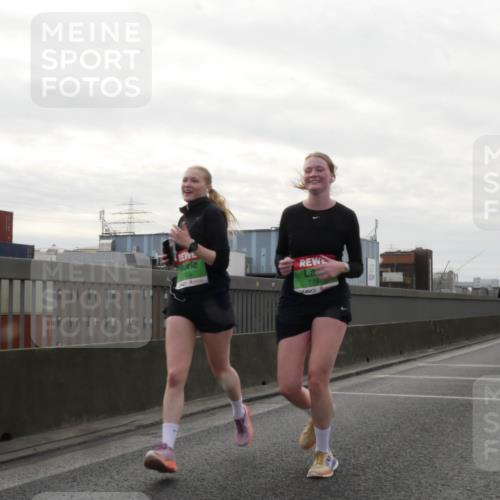 03.10.2025 - Köhlbrandbrückenlauf Matties Gatica Varas http://msf.ph/oto/9192445 03.10.2025 16:10:31 Position 3 779 meine-sportfotos.de