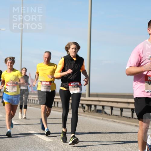 03.10.2025 - Köhlbrandbrückenlauf Yannick Fuchs http://msf.ph/oto/9192449 03.10.2025 11:53:49 Position 3 5062, 5874 meine-sportfotos.de