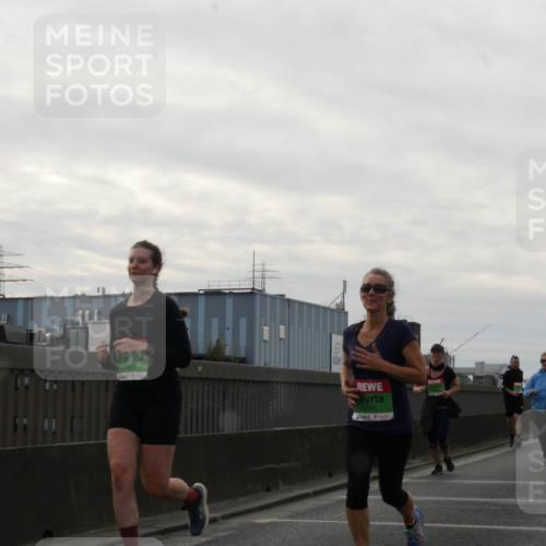 03.10.2025 - Köhlbrandbrückenlauf Matties Gatica Varas http://msf.ph/oto/9192455 03.10.2025 16:10:36 Position 3 8360 meine-sportfotos.de