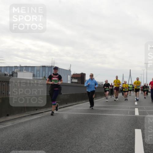 03.10.2025 - Köhlbrandbrückenlauf Matties Gatica Varas http://msf.ph/oto/9192465 03.10.2025 16:10:38 Position 3  meine-sportfotos.de