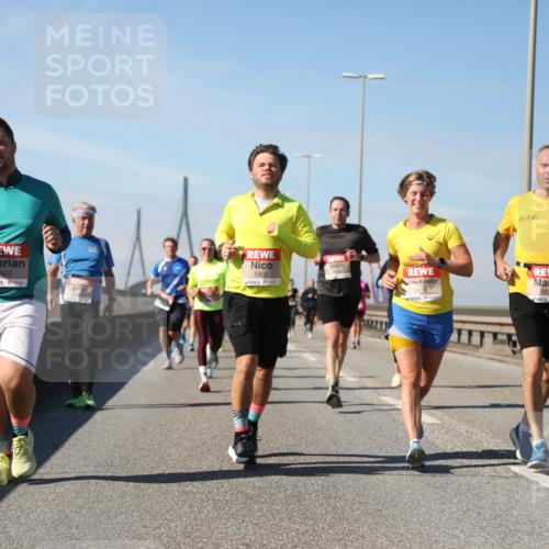 03.10.2025 - Köhlbrandbrückenlauf Yannick Fuchs http://msf.ph/oto/9192470 03.10.2025 11:53:50 Position 3 5903, 5902, 5673 meine-sportfotos.de