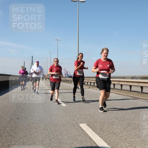 03.10.2025 - Köhlbrandbrückenlauf Yannick Fuchs http://msf.ph/oto/9192481 03.10.2025 12:14:05 Position 3  meine-sportfotos.de