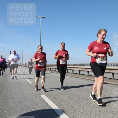 03.10.2025 - Köhlbrandbrückenlauf Yannick Fuchs http://msf.ph/oto/9192491 03.10.2025 12:14:06 Position 3 6515 meine-sportfotos.de