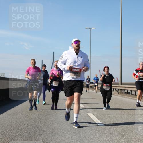 03.10.2025 - Köhlbrandbrückenlauf Yannick Fuchs http://msf.ph/oto/9192498 03.10.2025 12:14:07 Position 3 5193 meine-sportfotos.de
