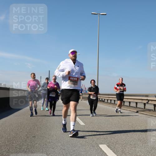 03.10.2025 - Köhlbrandbrückenlauf Yannick Fuchs http://msf.ph/oto/9192513 03.10.2025 12:14:08 Position 3 5193 meine-sportfotos.de