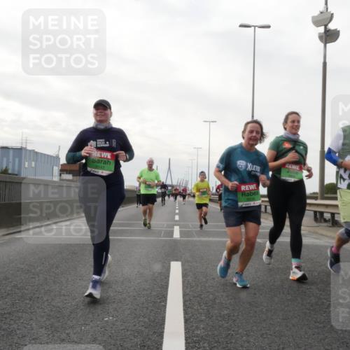 03.10.2025 - Köhlbrandbrückenlauf Matties Gatica Varas http://msf.ph/oto/9192521 03.10.2025 16:10:49 Position 3 9142, 8936 meine-sportfotos.de