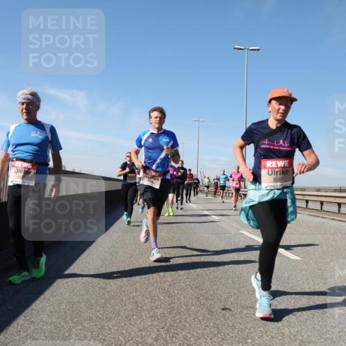 03.10.2025 - Köhlbrandbrückenlauf Yannick Fuchs http://msf.ph/oto/9192522 03.10.2025 11:53:55 Position 3 5097 meine-sportfotos.de