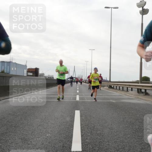 03.10.2025 - Köhlbrandbrückenlauf Matties Gatica Varas http://msf.ph/oto/9192526 03.10.2025 16:10:50 Position 3  meine-sportfotos.de