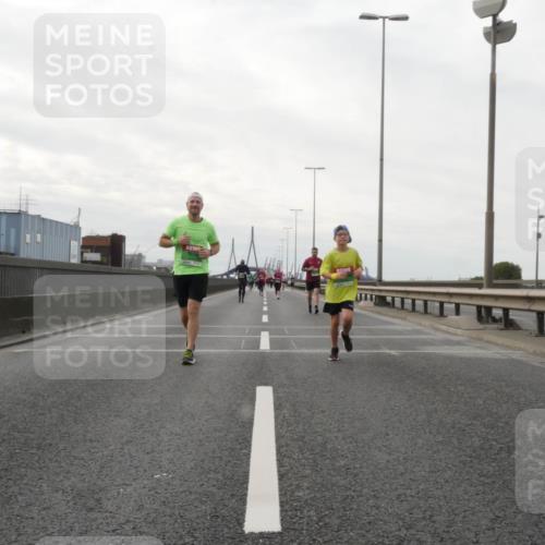 03.10.2025 - Köhlbrandbrückenlauf Matties Gatica Varas http://msf.ph/oto/9192529 03.10.2025 16:10:50 Position 3  meine-sportfotos.de
