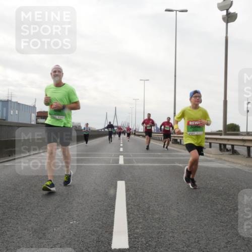 03.10.2025 - Köhlbrandbrückenlauf Matties Gatica Varas http://msf.ph/oto/9192532 03.10.2025 16:10:51 Position 3 8730, 8729 meine-sportfotos.de