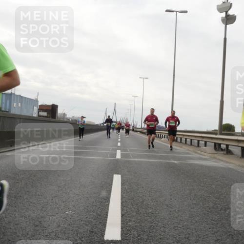 03.10.2025 - Köhlbrandbrückenlauf Matties Gatica Varas http://msf.ph/oto/9192536 03.10.2025 16:10:52 Position 3  meine-sportfotos.de