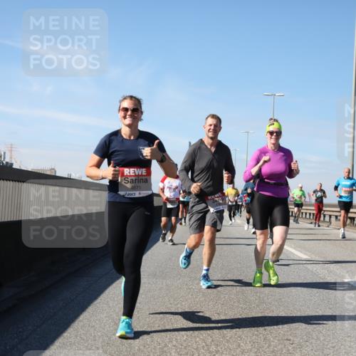 03.10.2025 - Köhlbrandbrückenlauf Yannick Fuchs http://msf.ph/oto/9192544 03.10.2025 11:53:56 Position 3 4671 meine-sportfotos.de