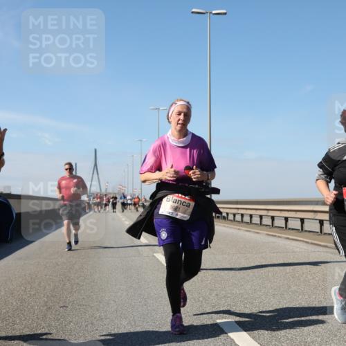 03.10.2025 - Köhlbrandbrückenlauf Yannick Fuchs http://msf.ph/oto/9192546 03.10.2025 12:14:10 Position 3 4238, 5021, 5335 meine-sportfotos.de