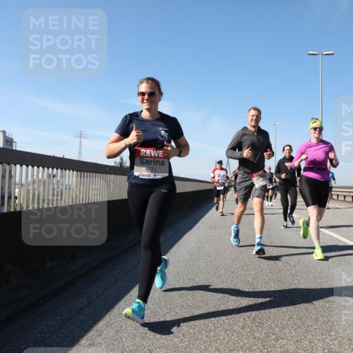 03.10.2025 - Köhlbrandbrückenlauf Yannick Fuchs http://msf.ph/oto/9192555 03.10.2025 11:53:57 Position 3 4671 meine-sportfotos.de
