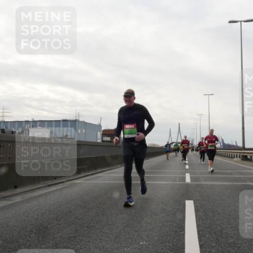 03.10.2025 - Köhlbrandbrückenlauf Matties Gatica Varas http://msf.ph/oto/9192564 03.10.2025 16:10:59 Position 3  meine-sportfotos.de