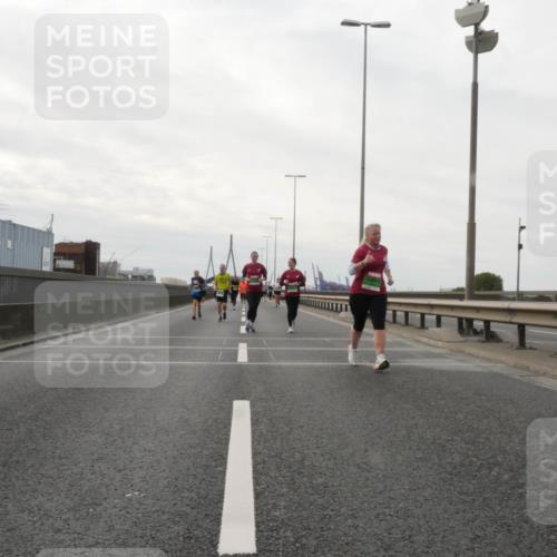03.10.2025 - Köhlbrandbrückenlauf Matties Gatica Varas http://msf.ph/oto/9192571 03.10.2025 16:11:01 Position 3  meine-sportfotos.de