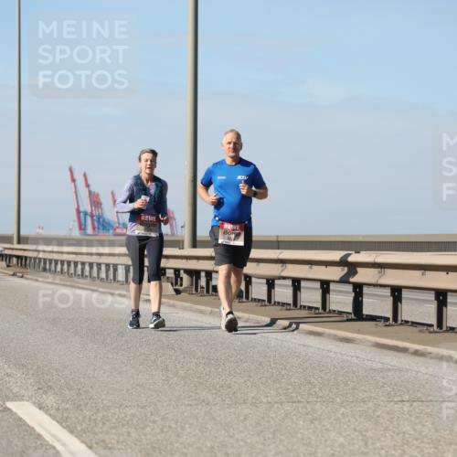 03.10.2025 - Köhlbrandbrückenlauf Yannick Fuchs http://msf.ph/oto/9192577 03.10.2025 12:14:14 Position 3  meine-sportfotos.de