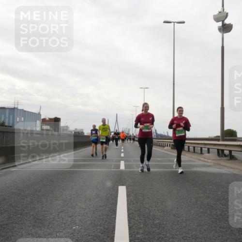 03.10.2025 - Köhlbrandbrückenlauf Matties Gatica Varas http://msf.ph/oto/9192585 03.10.2025 16:11:04 Position 3  meine-sportfotos.de