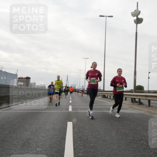 03.10.2025 - Köhlbrandbrückenlauf Matties Gatica Varas http://msf.ph/oto/9192586 03.10.2025 16:11:05 Position 3  meine-sportfotos.de
