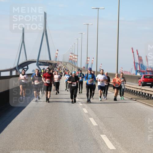 03.10.2025 - Köhlbrandbrückenlauf Yannick Fuchs http://msf.ph/oto/9192588 03.10.2025 12:14:19 Position 3  meine-sportfotos.de