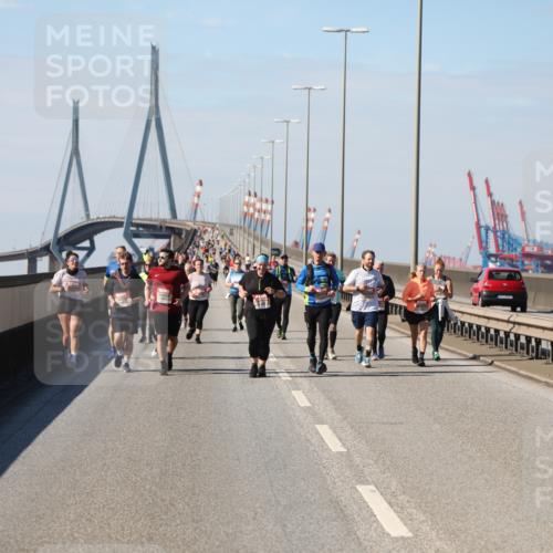 03.10.2025 - Köhlbrandbrückenlauf Yannick Fuchs http://msf.ph/oto/9192592 03.10.2025 12:14:19 Position 3  meine-sportfotos.de