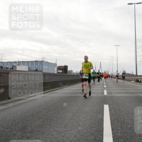 03.10.2025 - Köhlbrandbrückenlauf Matties Gatica Varas http://msf.ph/oto/9192593 03.10.2025 16:11:06 Position 3  meine-sportfotos.de
