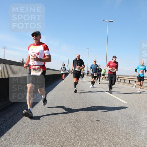 03.10.2025 - Köhlbrandbrückenlauf Yannick Fuchs http://msf.ph/oto/9192595 03.10.2025 11:53:59 Position 3 6665 meine-sportfotos.de