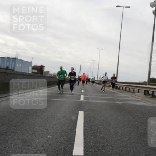03.10.2025 - Köhlbrandbrückenlauf Matties Gatica Varas http://msf.ph/oto/9192608 03.10.2025 16:11:09 Position 3  meine-sportfotos.de