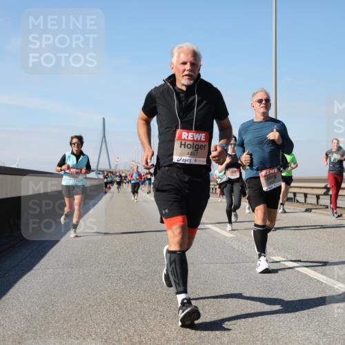 03.10.2025 - Köhlbrandbrückenlauf Yannick Fuchs http://msf.ph/oto/9192611 03.10.2025 11:54:00 Position 3 4487, 4656 meine-sportfotos.de