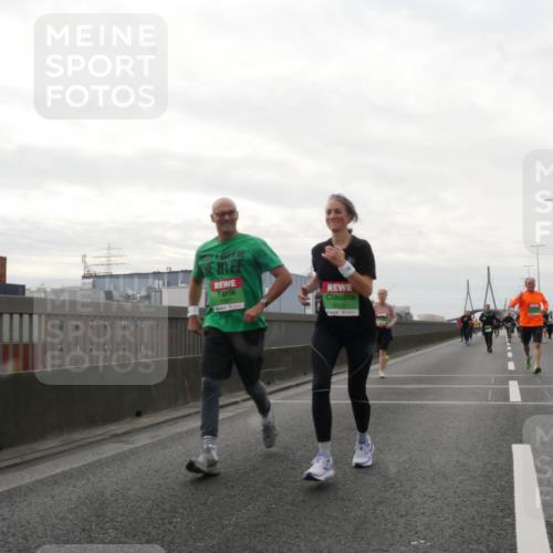 03.10.2025 - Köhlbrandbrückenlauf Matties Gatica Varas http://msf.ph/oto/9192619 03.10.2025 16:11:12 Position 3  meine-sportfotos.de