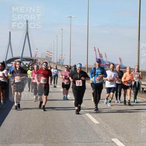 03.10.2025 - Köhlbrandbrückenlauf Yannick Fuchs http://msf.ph/oto/9192627 03.10.2025 12:14:26 Position 3  meine-sportfotos.de