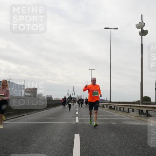 03.10.2025 - Köhlbrandbrückenlauf Matties Gatica Varas http://msf.ph/oto/9192628 03.10.2025 16:11:14 Position 3  meine-sportfotos.de