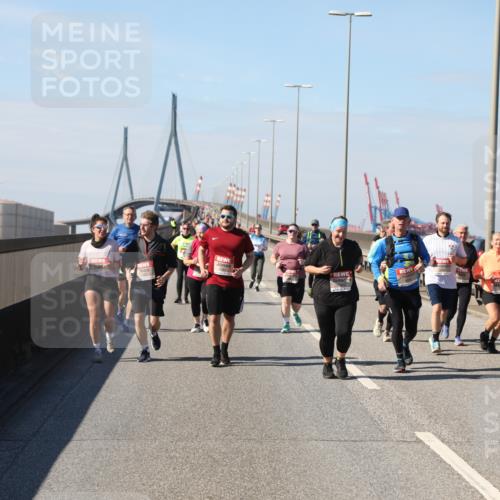 03.10.2025 - Köhlbrandbrückenlauf Yannick Fuchs http://msf.ph/oto/9192640 03.10.2025 12:14:27 Position 3  meine-sportfotos.de