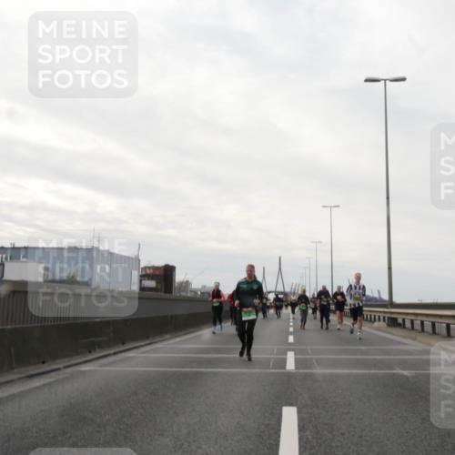 03.10.2025 - Köhlbrandbrückenlauf Matties Gatica Varas http://msf.ph/oto/9192645 03.10.2025 16:11:18 Position 3  meine-sportfotos.de