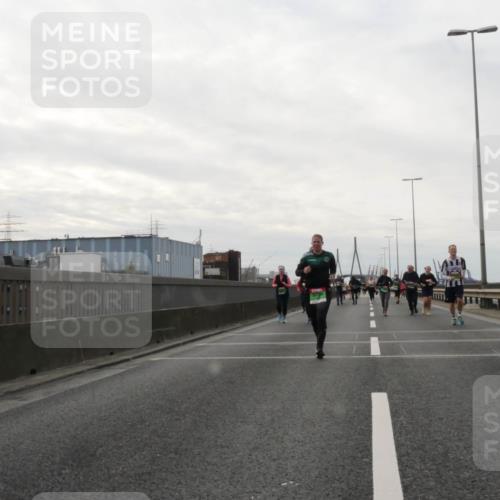 03.10.2025 - Köhlbrandbrückenlauf Matties Gatica Varas http://msf.ph/oto/9192647 03.10.2025 16:11:19 Position 3  meine-sportfotos.de