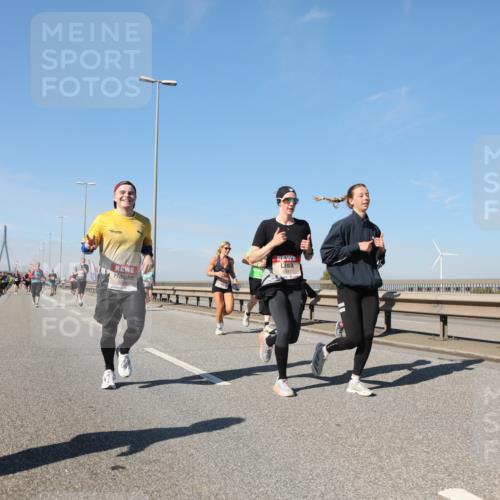 03.10.2025 - Köhlbrandbrückenlauf Yannick Fuchs http://msf.ph/oto/9192651 03.10.2025 11:54:03 Position 3 6487 meine-sportfotos.de