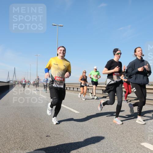 03.10.2025 - Köhlbrandbrückenlauf Yannick Fuchs http://msf.ph/oto/9192658 03.10.2025 11:54:03 Position 3  meine-sportfotos.de