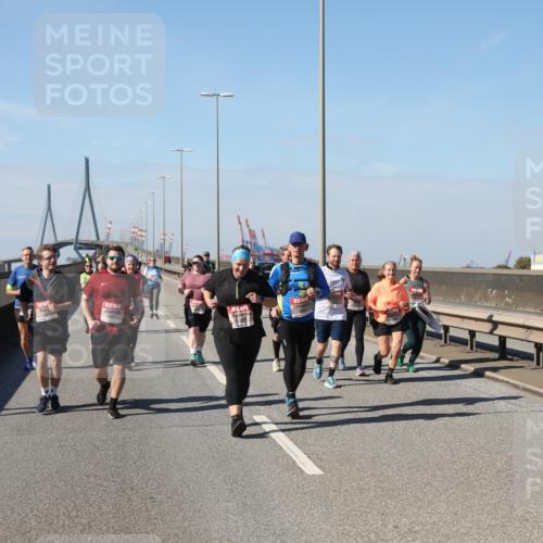 03.10.2025 - Köhlbrandbrückenlauf Yannick Fuchs http://msf.ph/oto/9192662 03.10.2025 12:14:29 Position 3  meine-sportfotos.de