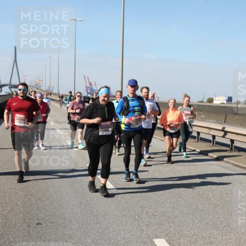 03.10.2025 - Köhlbrandbrückenlauf Yannick Fuchs http://msf.ph/oto/9192680 03.10.2025 12:14:30 Position 3  meine-sportfotos.de