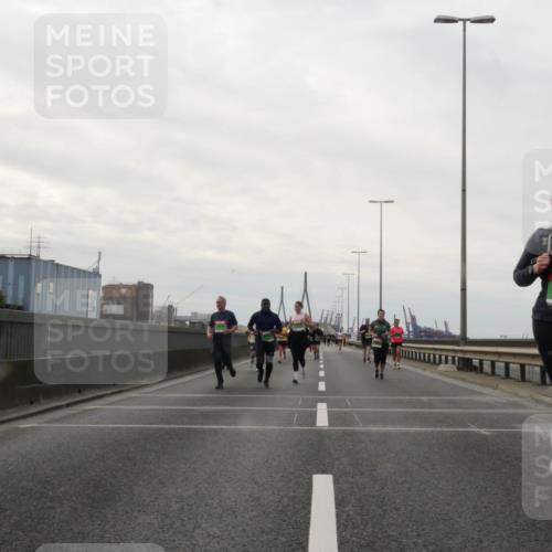 03.10.2025 - Köhlbrandbrückenlauf Matties Gatica Varas http://msf.ph/oto/9192682 03.10.2025 16:11:27 Position 3 8343 meine-sportfotos.de