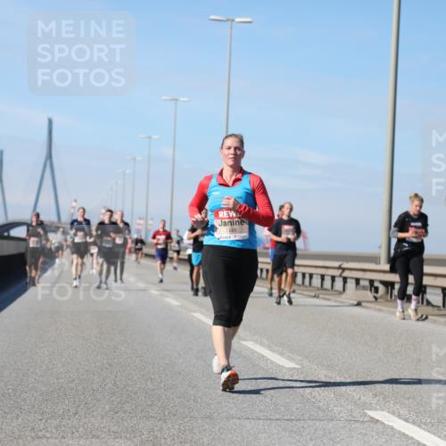03.10.2025 - Köhlbrandbrückenlauf Yannick Fuchs http://msf.ph/oto/9192711 03.10.2025 11:54:07 Position 3 4448, 4777 meine-sportfotos.de