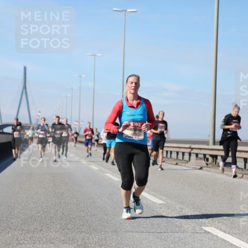 03.10.2025 - Köhlbrandbrückenlauf Yannick Fuchs http://msf.ph/oto/9192715 03.10.2025 11:54:08 Position 3 1777, 4448 meine-sportfotos.de