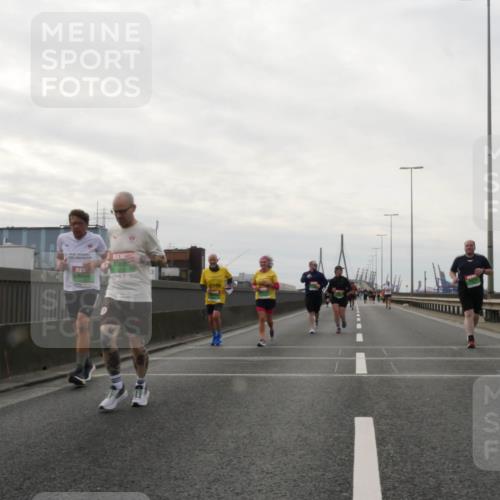 03.10.2025 - Köhlbrandbrückenlauf Matties Gatica Varas http://msf.ph/oto/9192716 03.10.2025 16:11:34 Position 3  meine-sportfotos.de