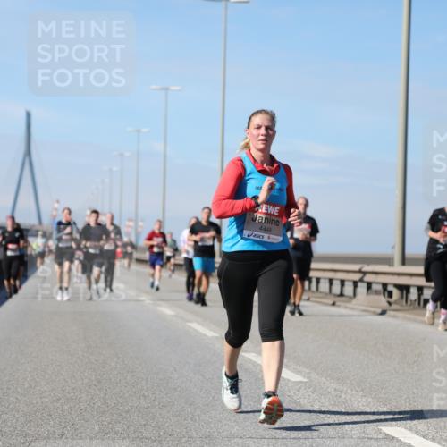 03.10.2025 - Köhlbrandbrückenlauf Yannick Fuchs http://msf.ph/oto/9192717 03.10.2025 11:54:08 Position 3 4448 meine-sportfotos.de