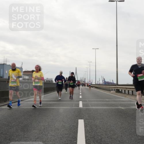 03.10.2025 - Köhlbrandbrückenlauf Matties Gatica Varas http://msf.ph/oto/9192727 03.10.2025 16:11:36 Position 3  meine-sportfotos.de